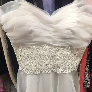 Alyce designs- is it vintage?